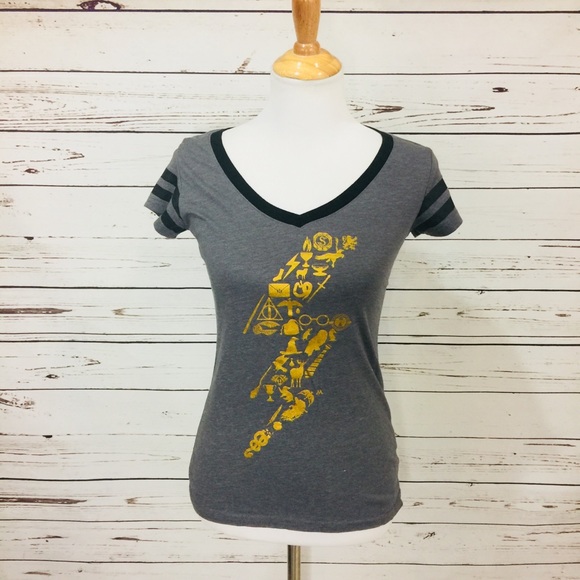 Harry Potter Tops - {HARRY POTTER} Grey & Gold Ringer Graphic Tee
